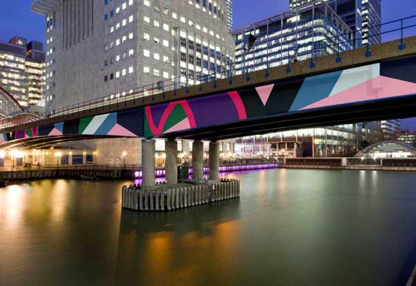 Sinta-Tantra--canary-wharf-bridge